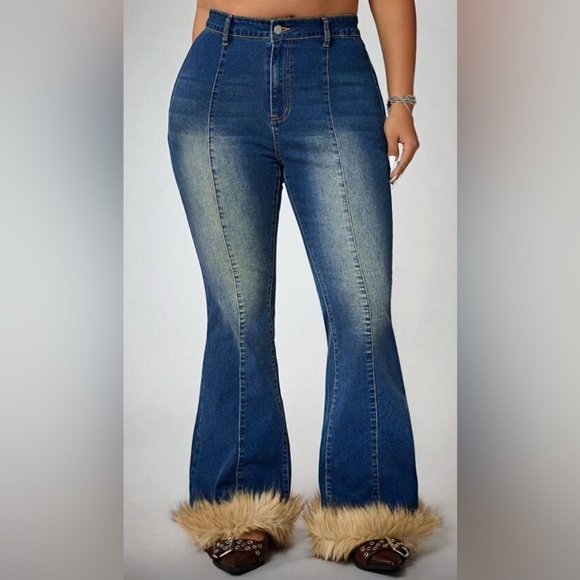 Denim - Women's Blue Flare Jeans with Fur Trim